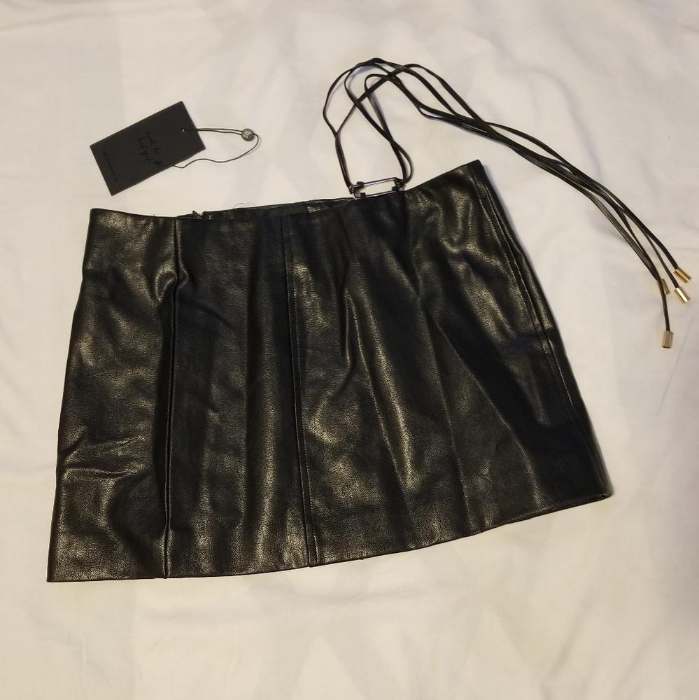 NWT JGR & STN Skrit Women's Black/Brown Size US 4